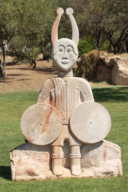 Skulptur in Golfo Aranci