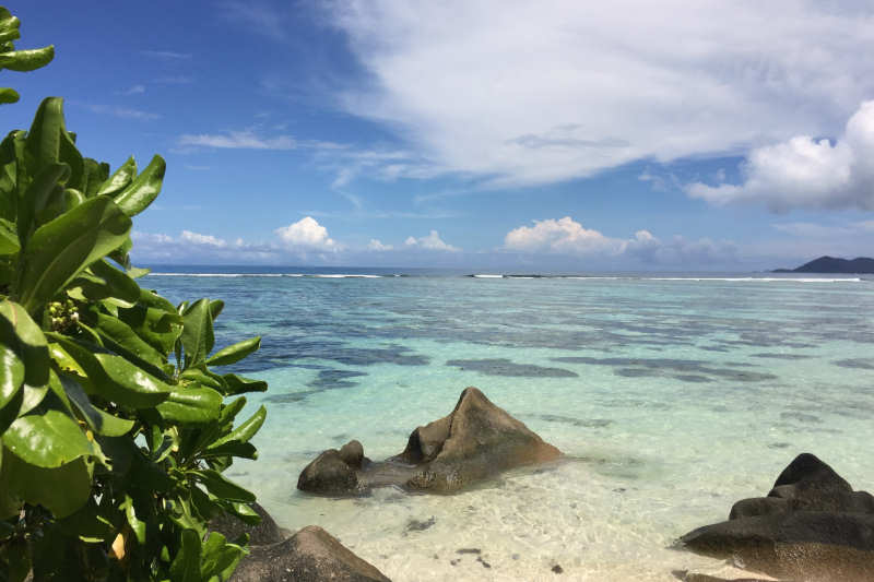 Am Strand auf La Digue