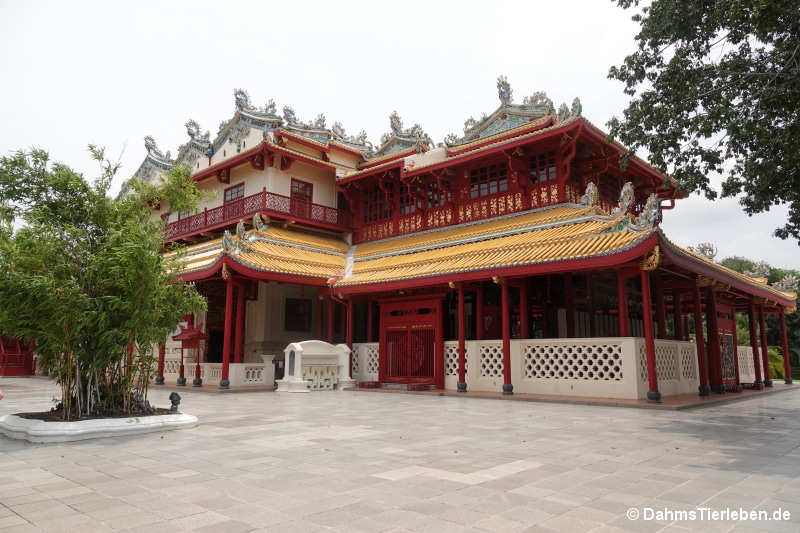 Phra Thinang Wehart Chamrun