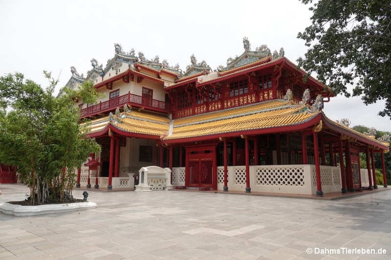 Phra Thinang Wehart Chamrun