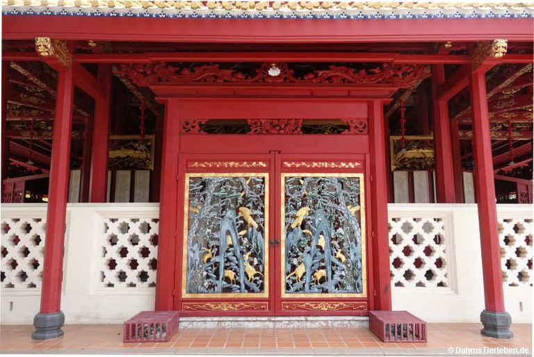 phra-thinang-wehart-chamrun.jpg