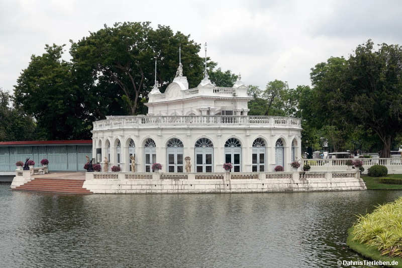 Thewarat Khanlai