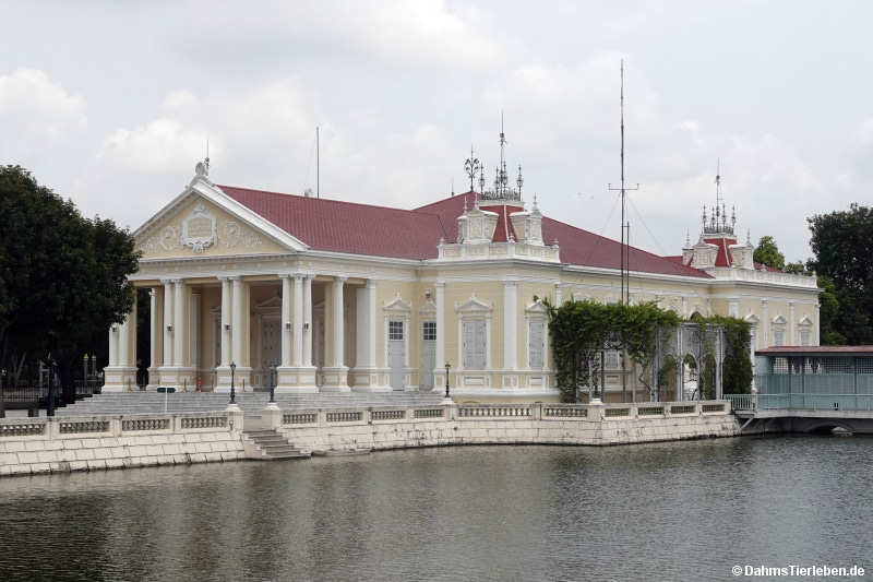 Phra Thinang Warophat Phiman