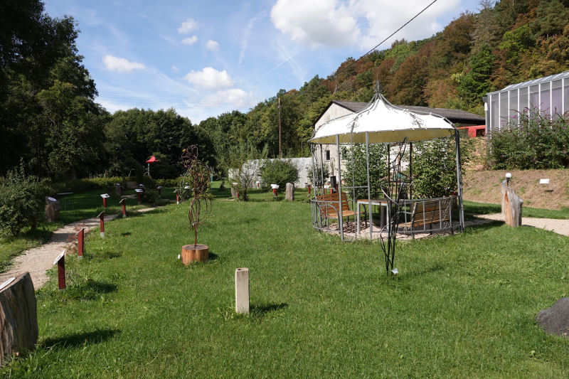 Blick auf den botanischen Schmetterlingsgarten