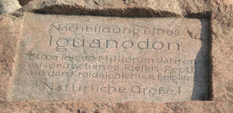 iguanodon-2.jpg
