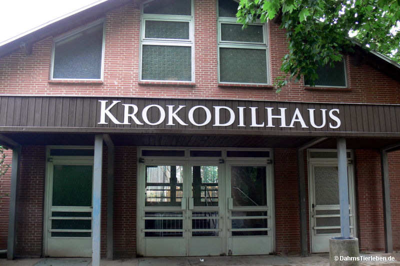 Eingang ins Krokodilhaus Krokodilhaus-1