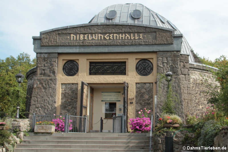 Nibelungenhalle